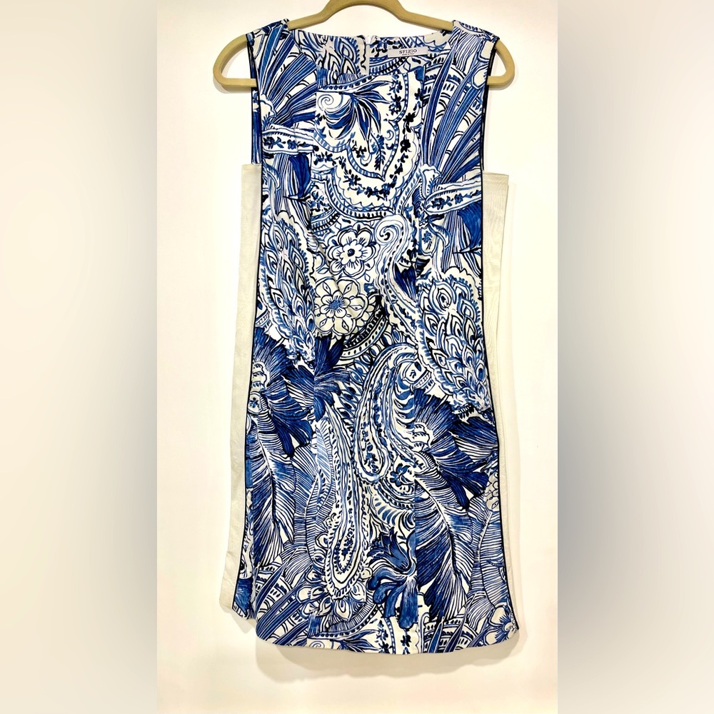 Sfizio Shift Sleeveless Dress